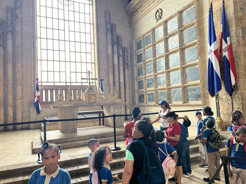 Santo Domingo Tour – Discover the First City of the New World!